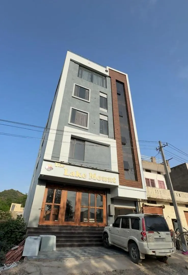 Hotel The Lake Mount Udaipur